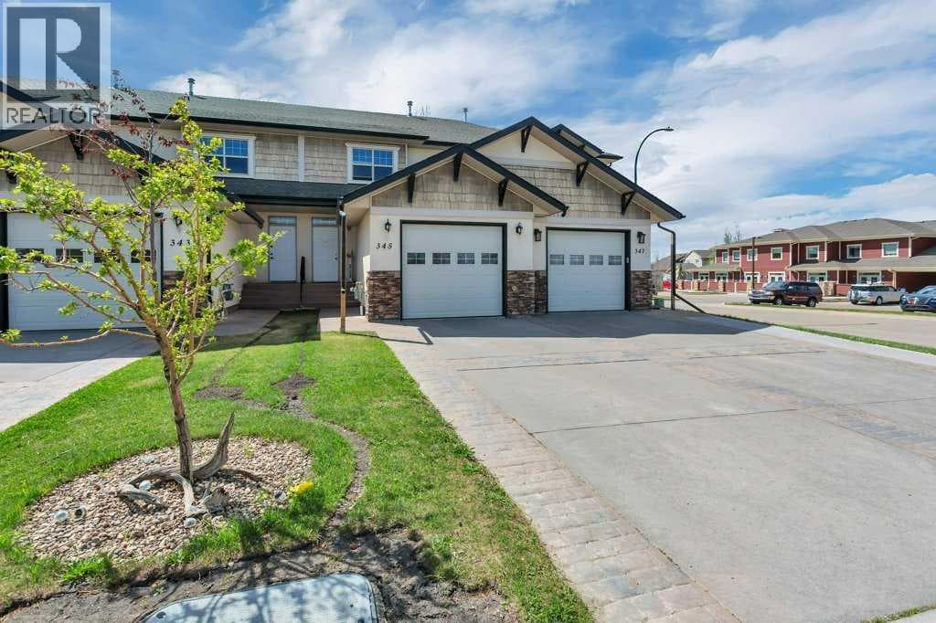 345 Addington Drive — photo 2