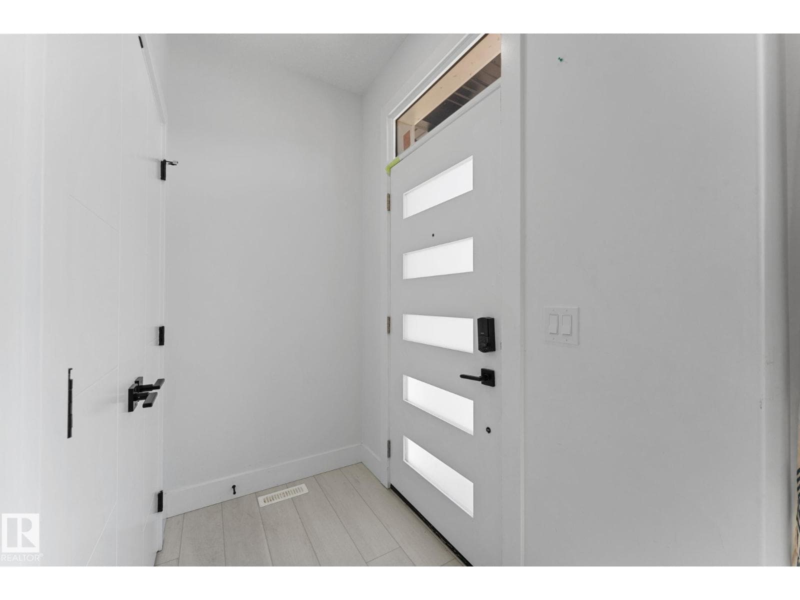 3606 42 AV — photo 5