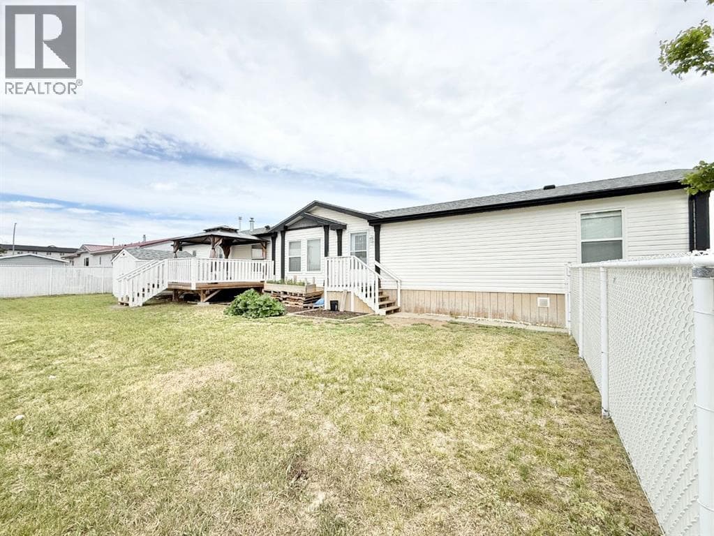 56 Meadowplace Crescent E