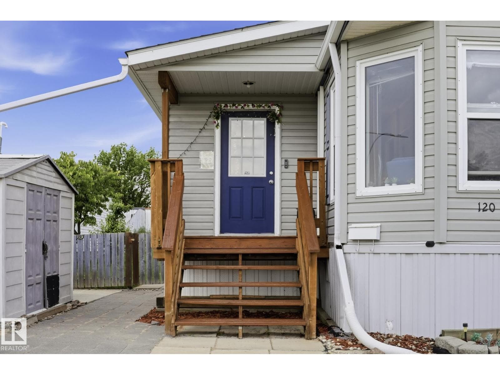 120 SPRINGFIELD CR — photo 3