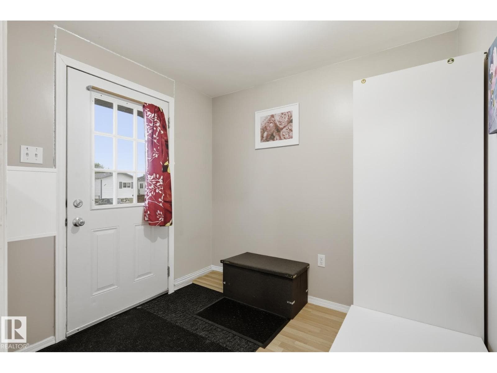 120 SPRINGFIELD CR — photo 4
