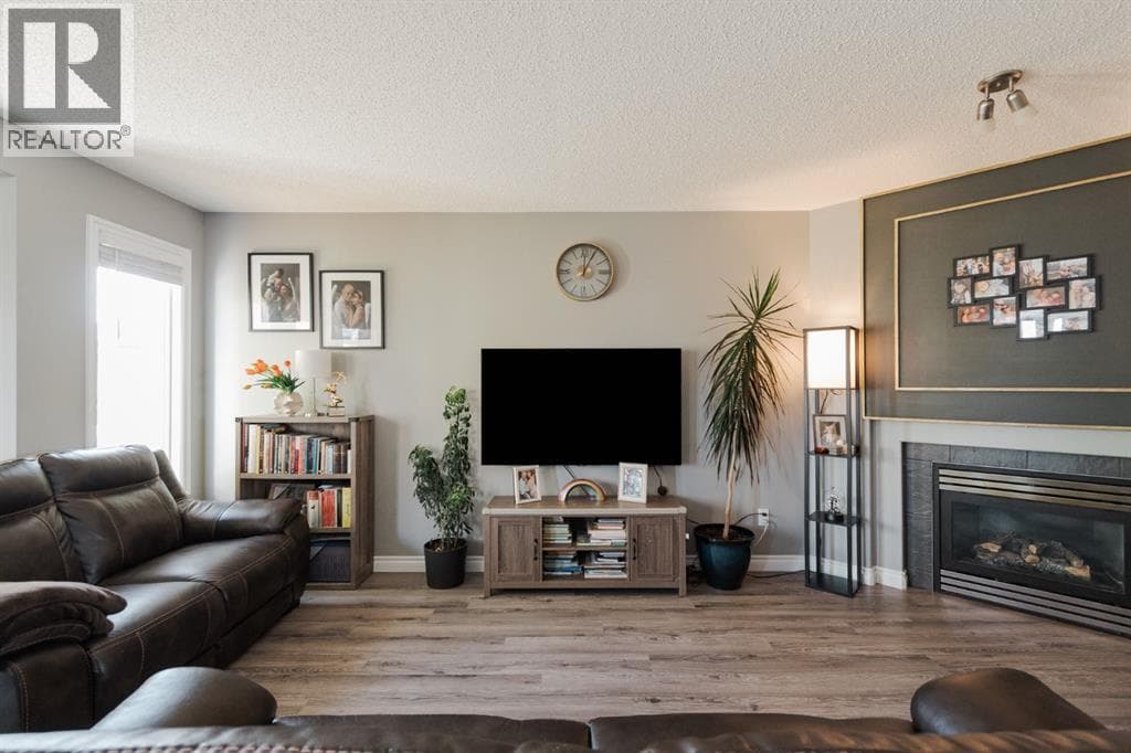 216 Coyote Crescent — photo 4