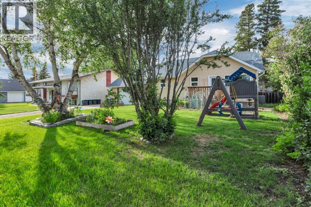 4520 36 Avenue — photo 3