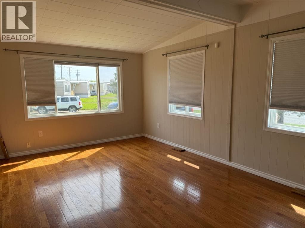 9, 5308 57 Street — photo 5