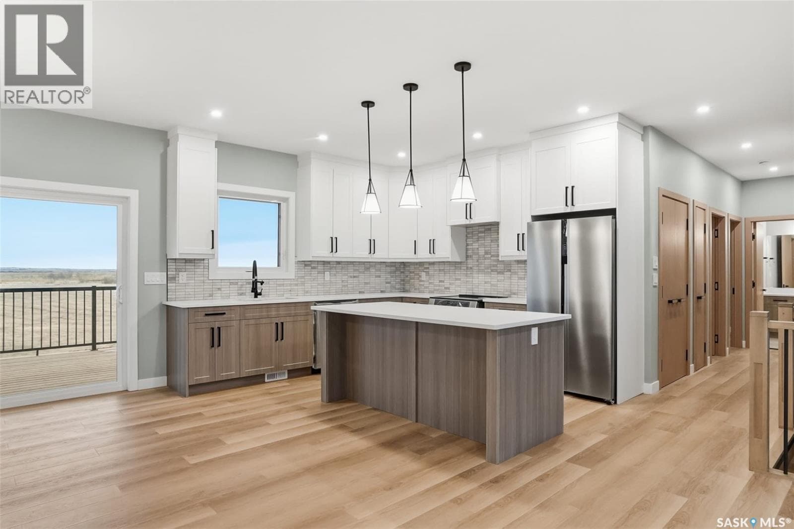 8 Cardinal DRIVE — photo 4
