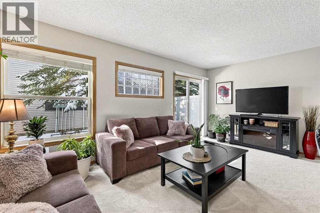 245 Millview Green SW — photo 3