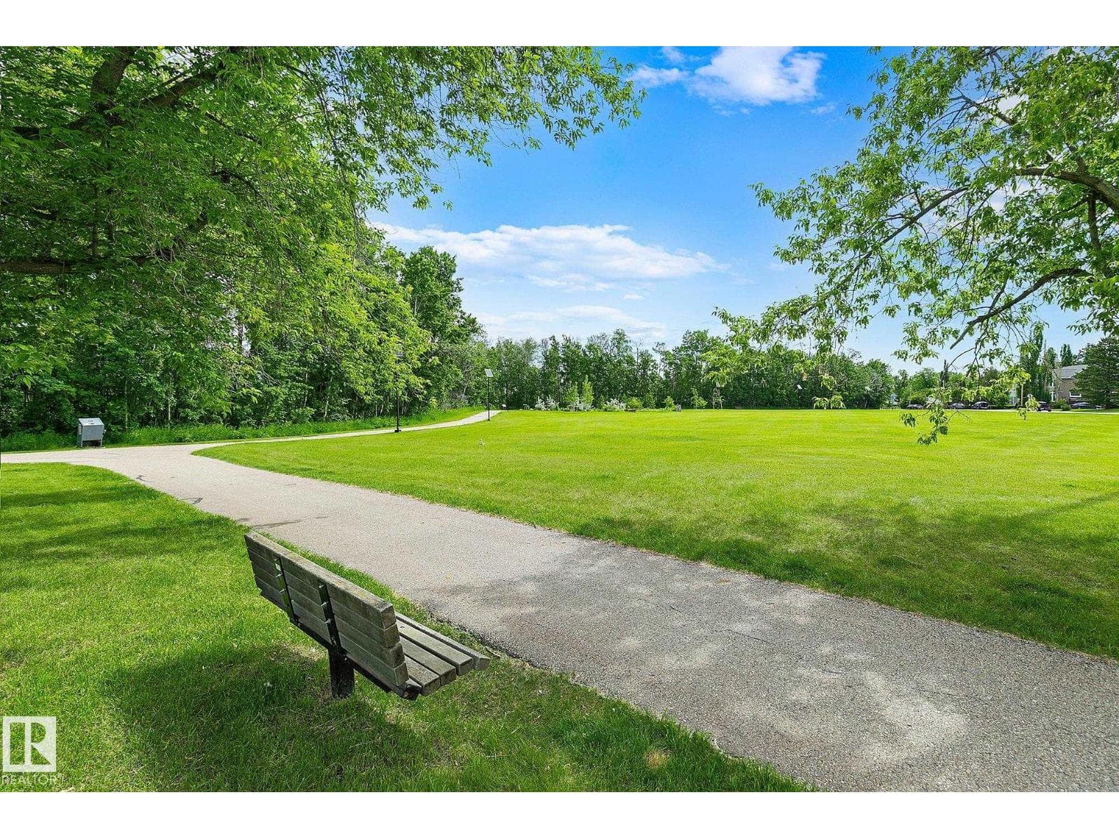 31 RIVER DR — photo 4