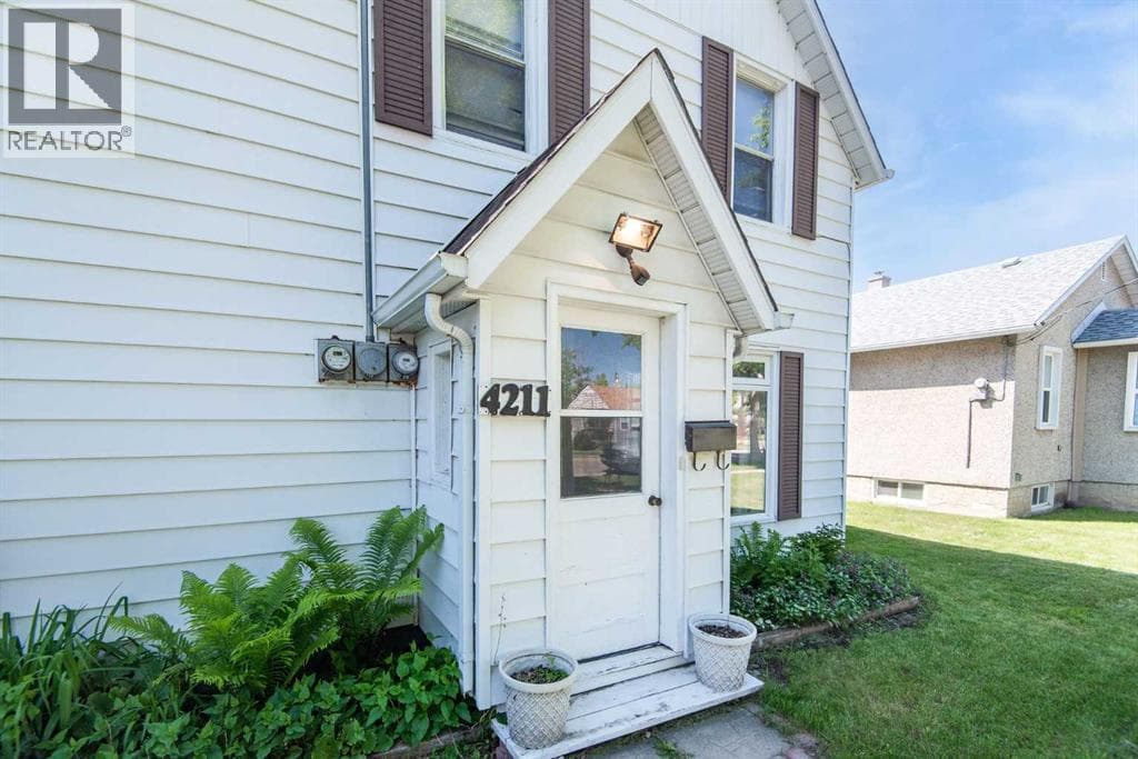 4211 51A Street — photo 3