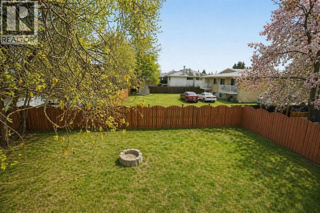 4721 46 Street — photo 4