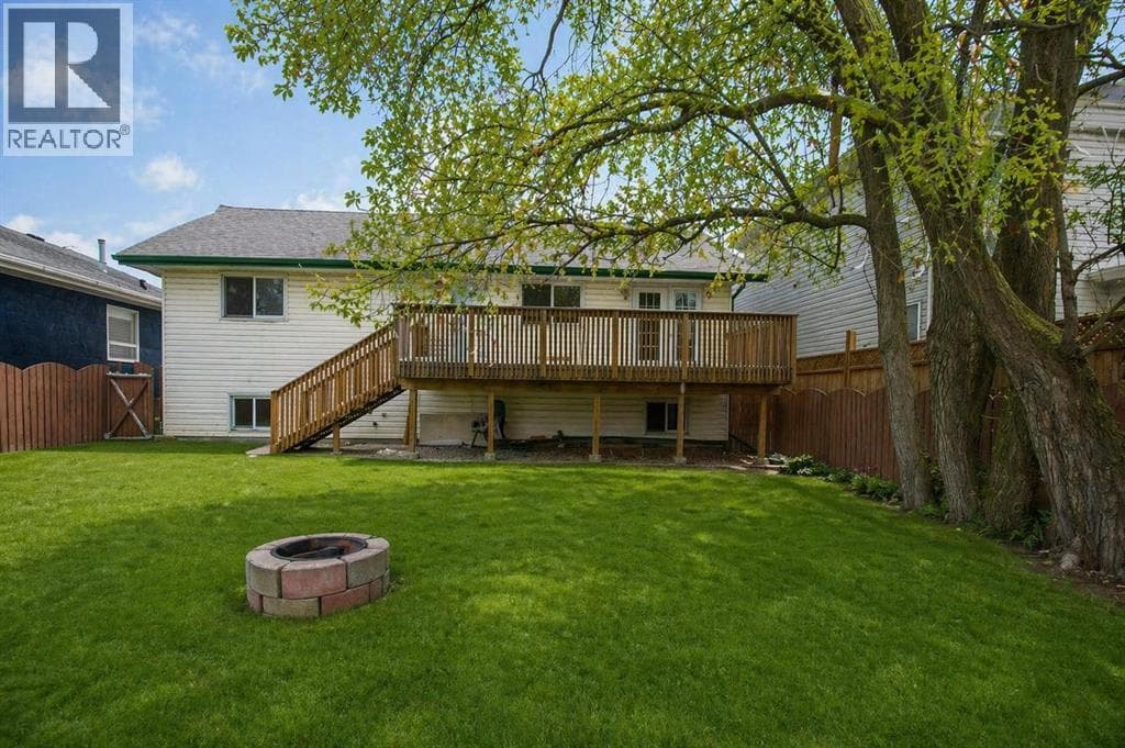 4721 46 Street — photo 3