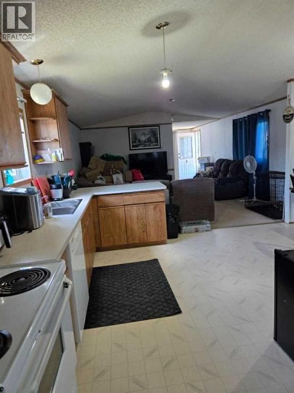 39 Maple Drive — photo 3