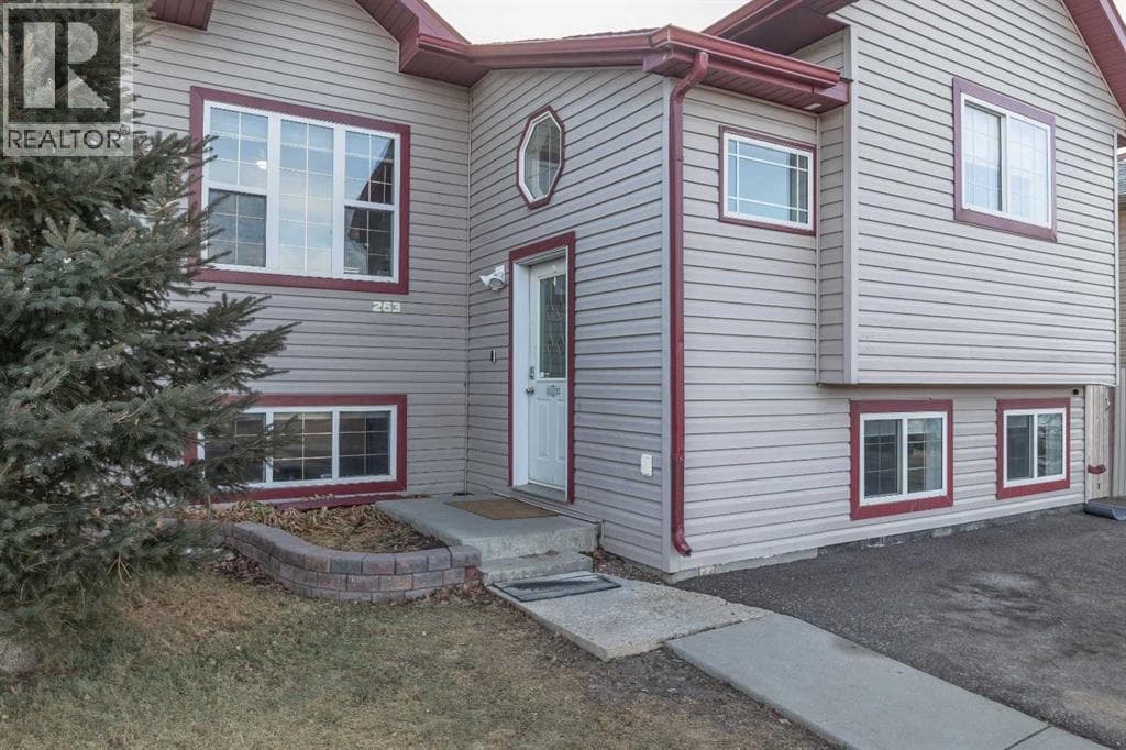 263 Upland Avenue — photo 2