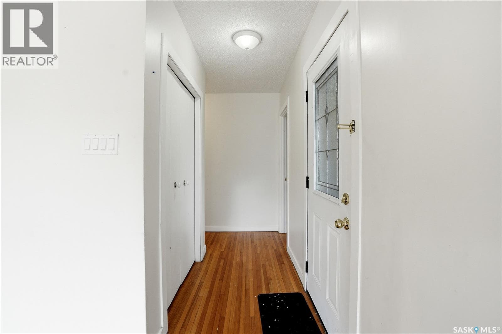 1308 Preston AVENUE S — photo 3