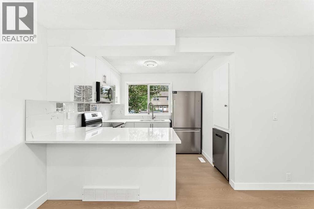 12, 7205 4 Street NE — photo 3