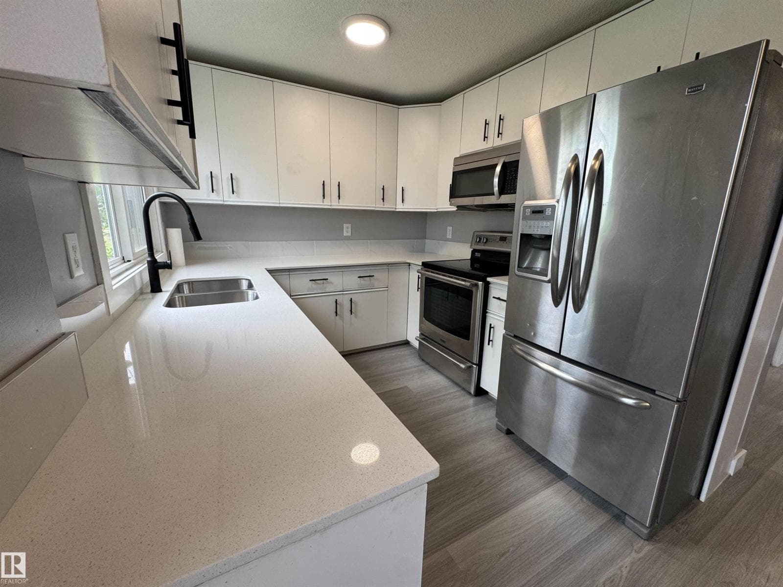 6441 180 ST NW — photo 3