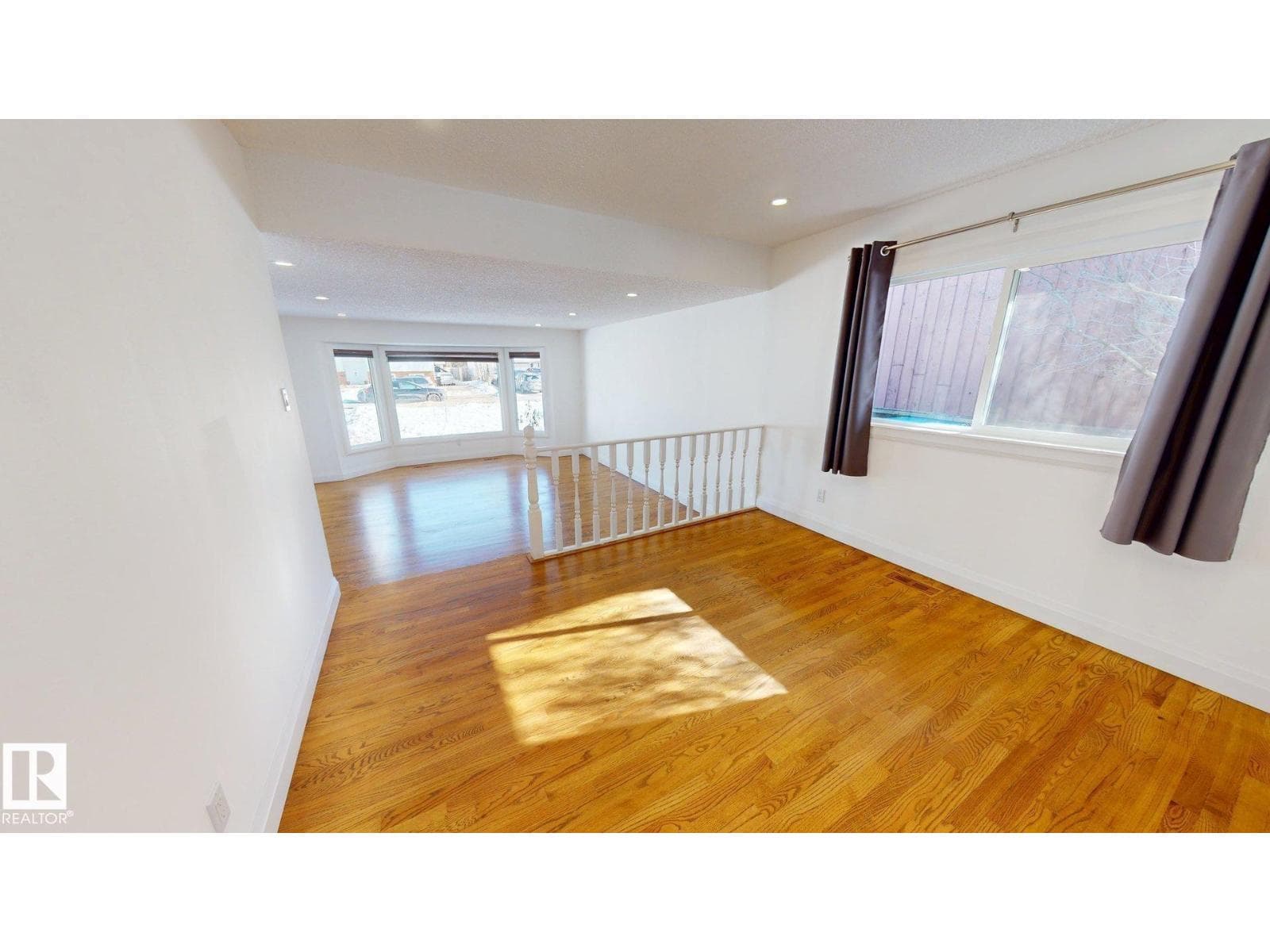 3718 103B ST NW — photo 5