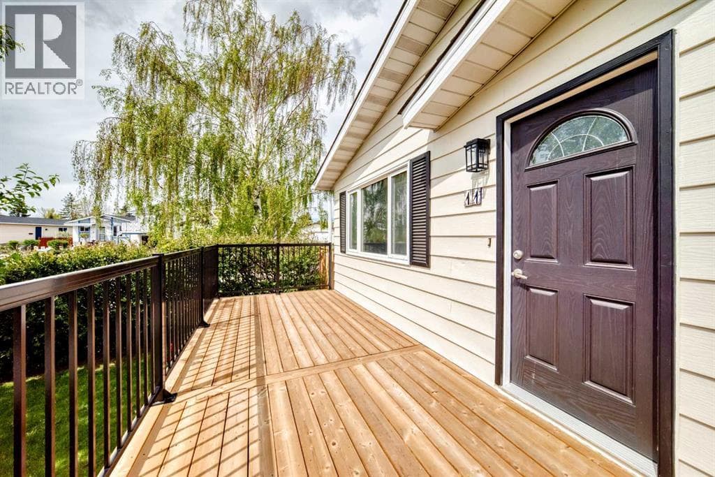 11 Huntstrom Place NE — photo 3