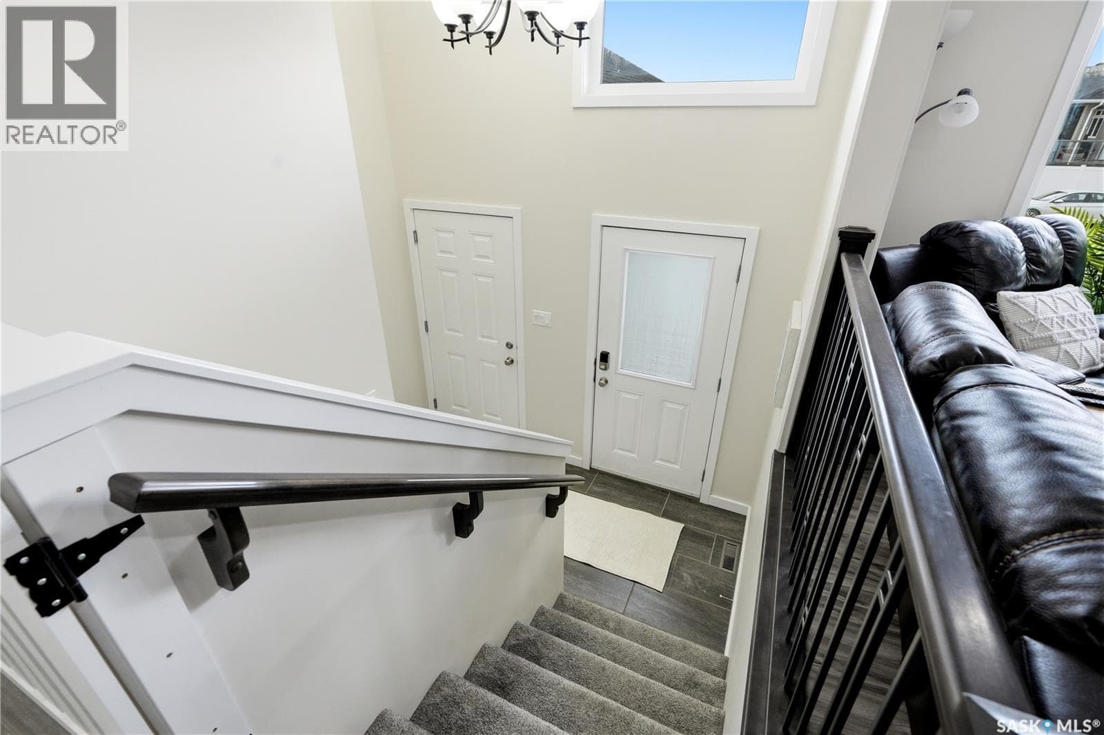 505 Mickelson LANE — photo 3