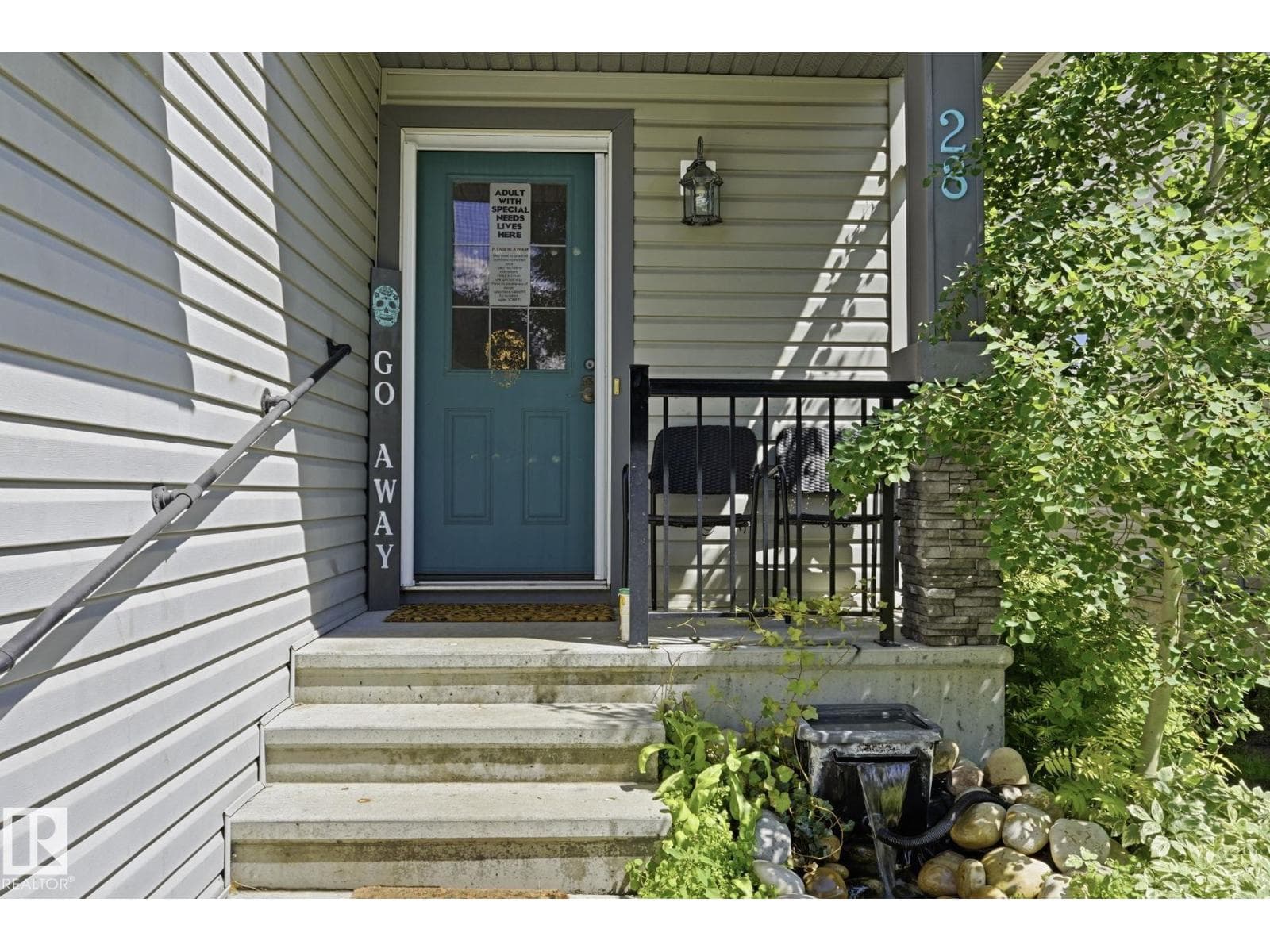 28 WELLINGTON PL — photo 3