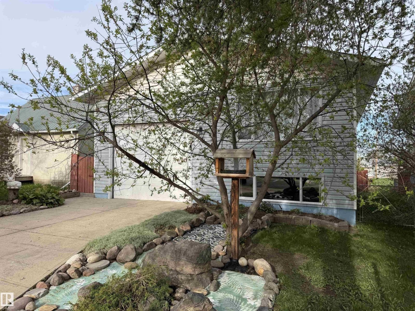 5020 47 ST — photo 2