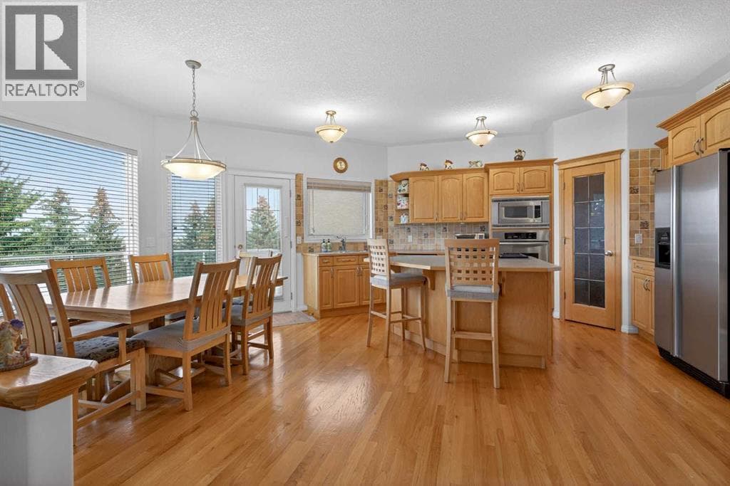 307 Hampstead Way NW — photo 2