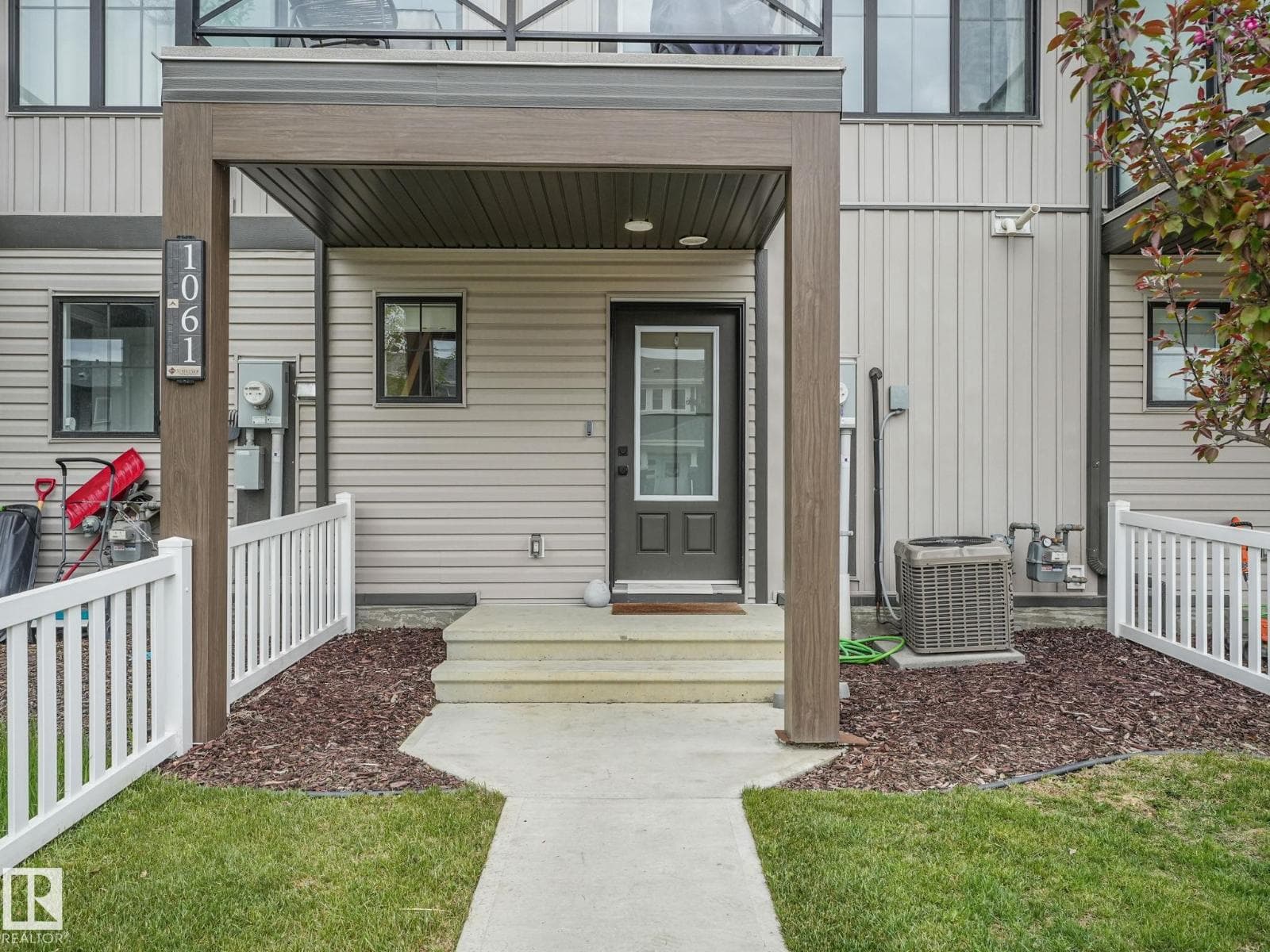 1061 CY BECKER RD NW — photo 3