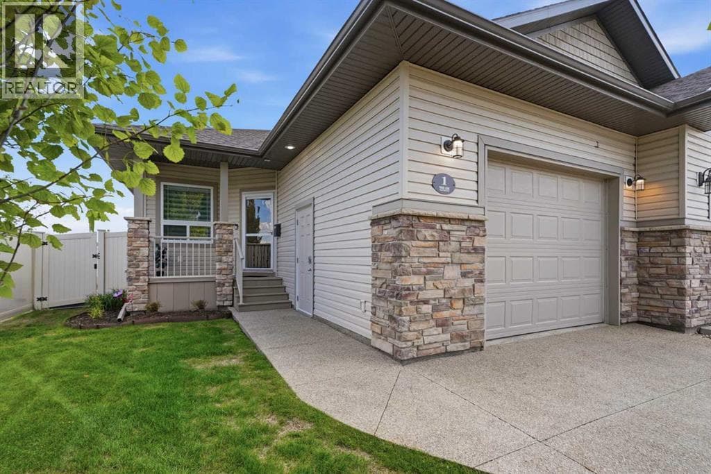 1 Cody Place — photo 3
