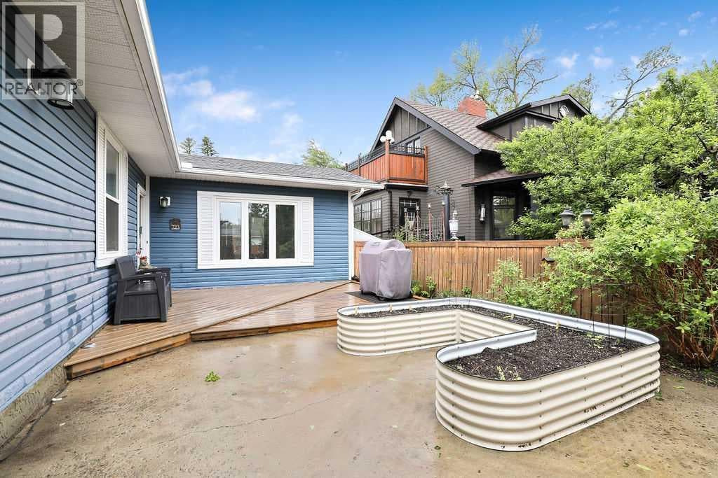 723 5 Avenue SW — photo 4
