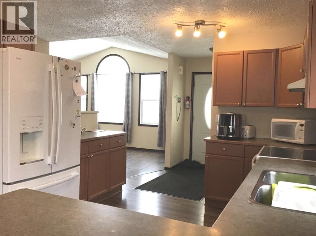 22 KREINER Crescent — photo 3