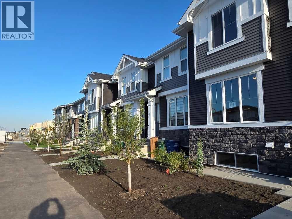 1130 Cobblestone Boulevard SW — photo 2