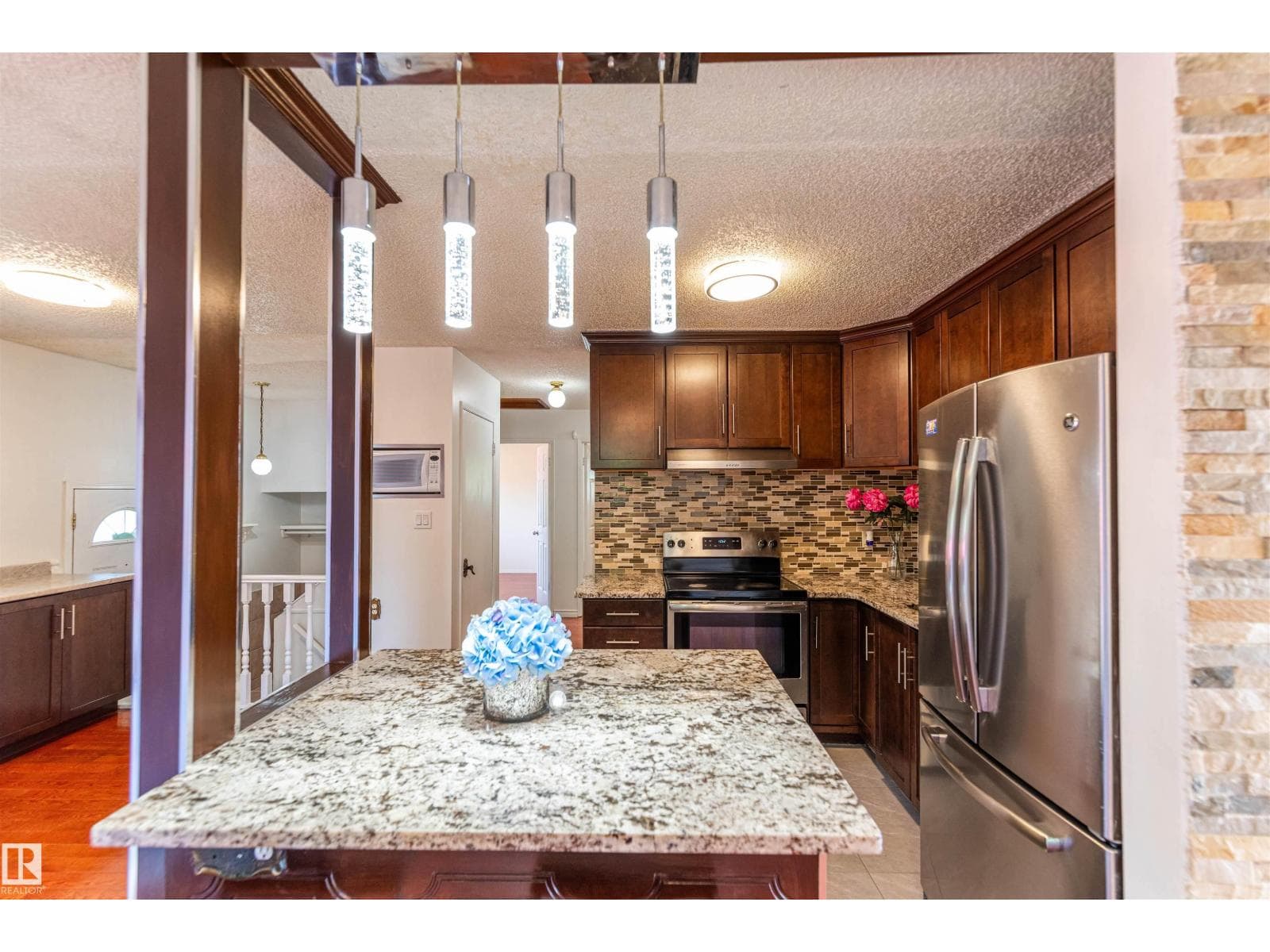 5 bed 3 bath single family at 16524 116 ST NW — $498,000 — photo 12