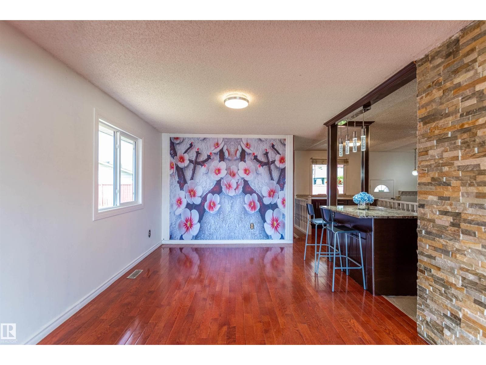 5 bed 3 bath single family at 16524 116 ST NW — $498,000 — photo 8