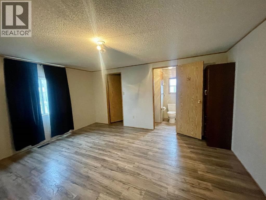 46 422 55 Street — photo 5