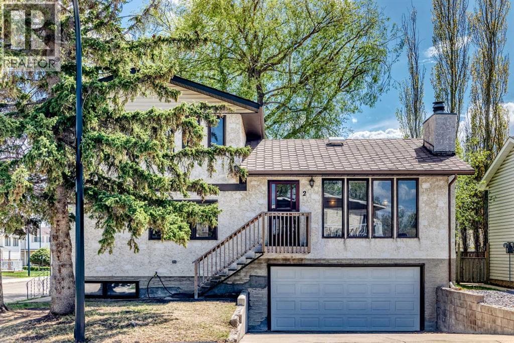 2 Nichols Crescent