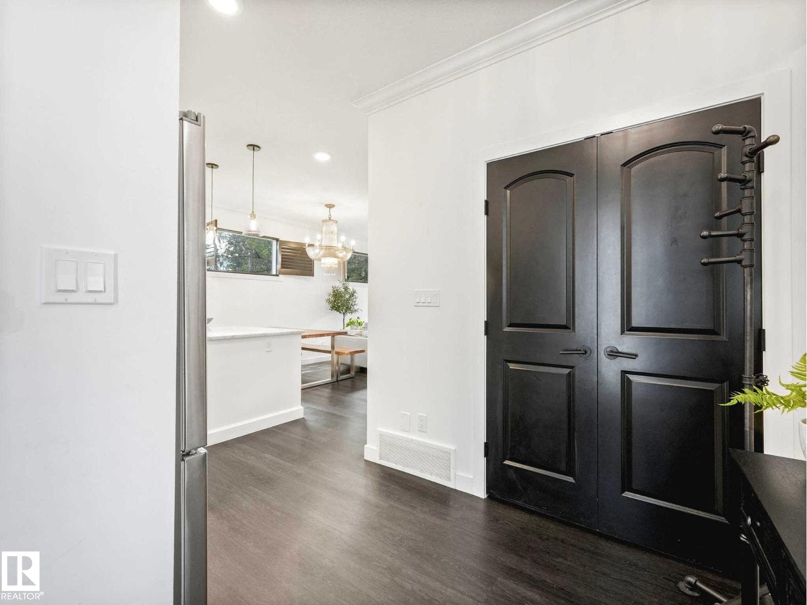 6420 106 ST NW — photo 5