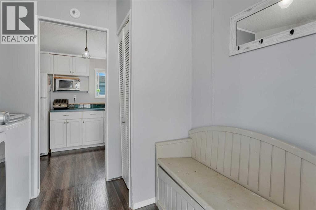 4520 59 Street — photo 3