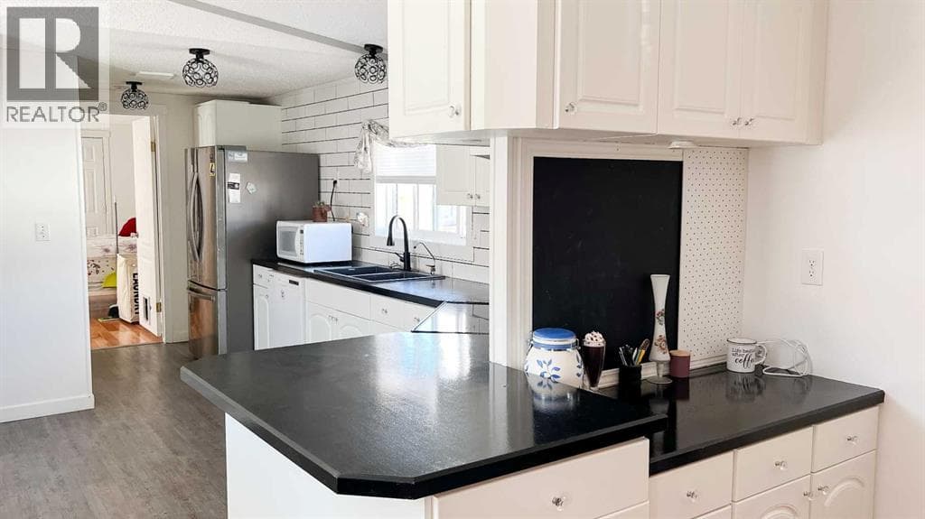 119 Clark Crescent — photo 4
