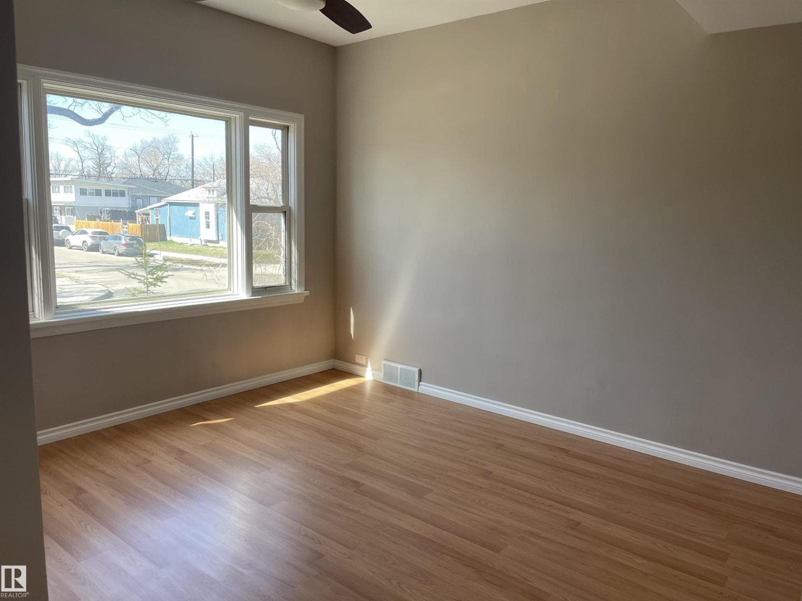 11161 96 ST NW — photo 3