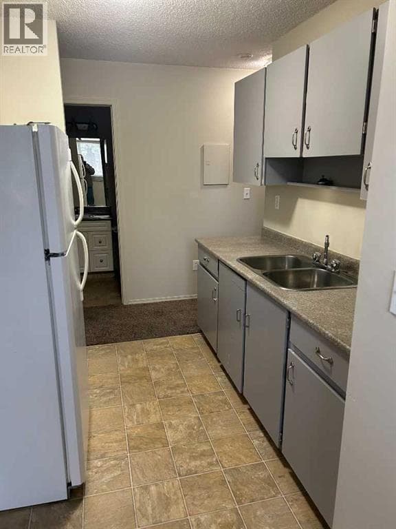 3832 47 Street — photo 5