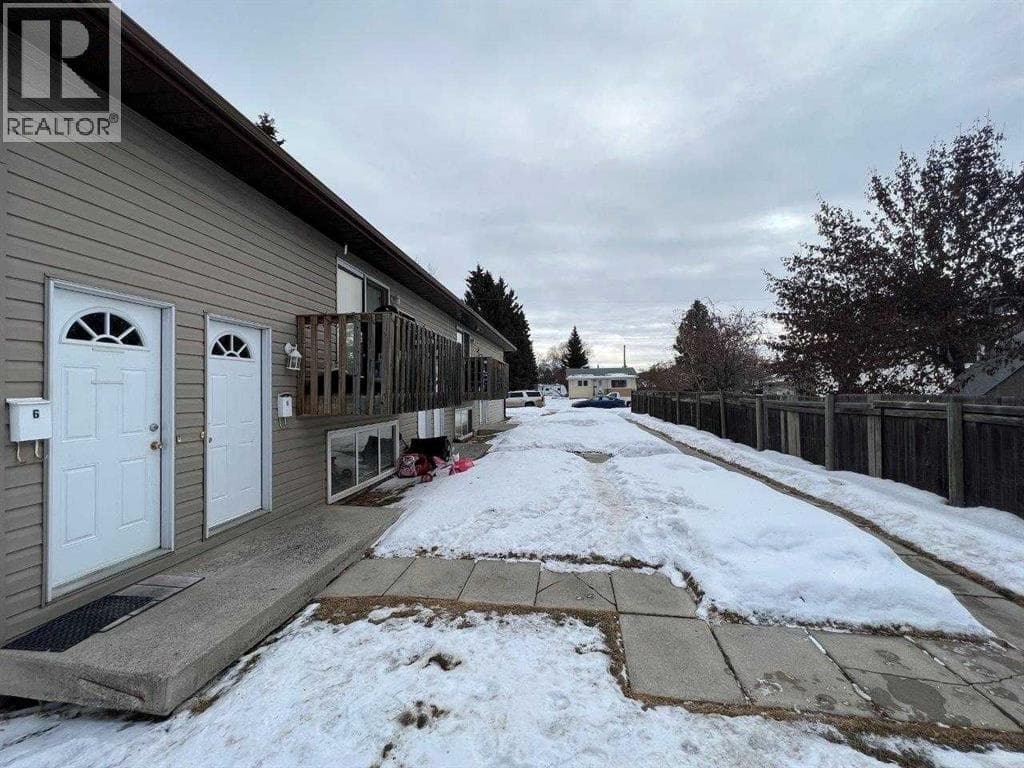 3832 47 Street — photo 4