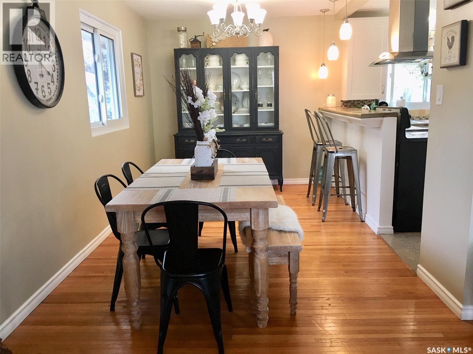 114 Gladstone AVENUE S — photo 4