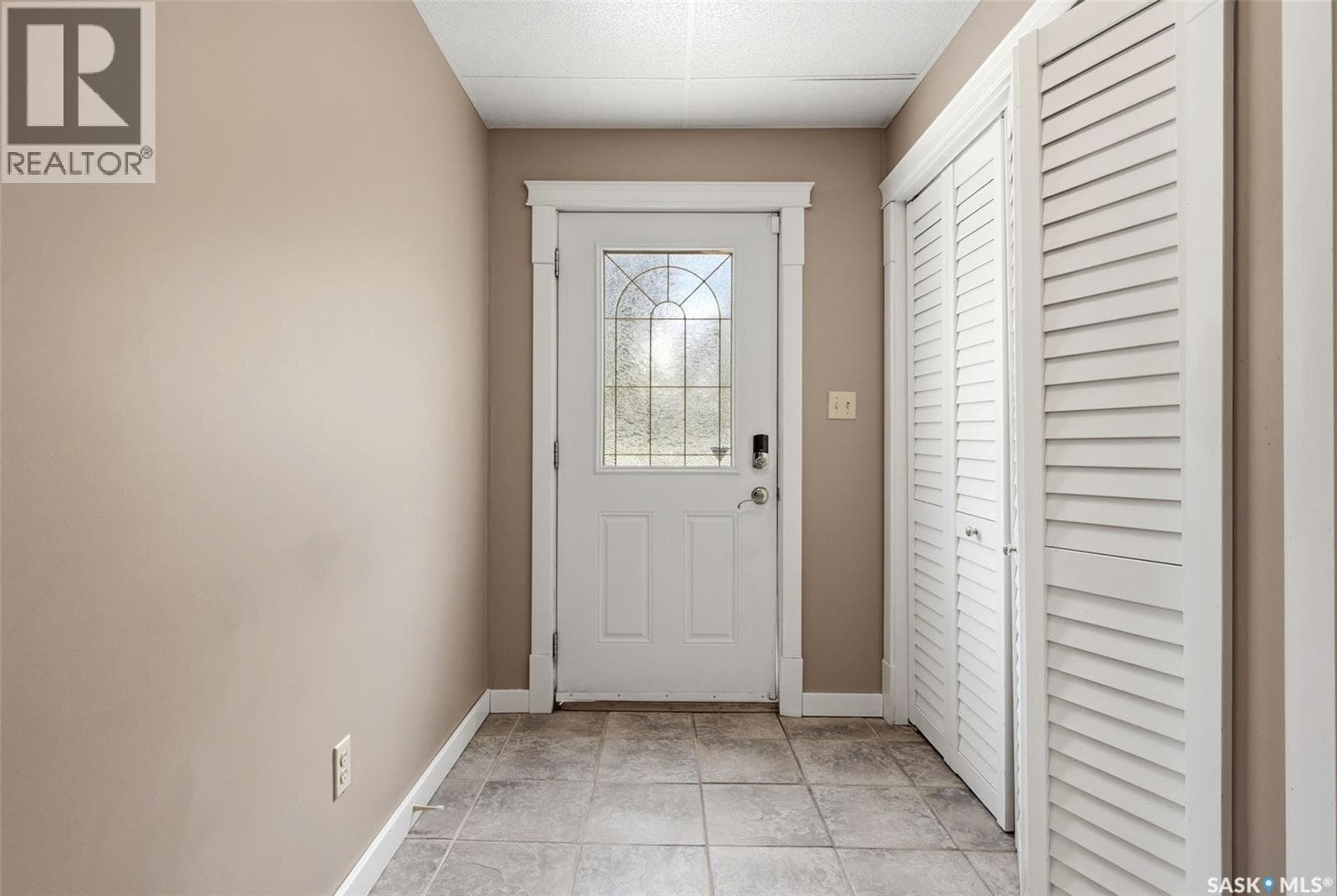 4120 Hillsdale STREET — photo 3