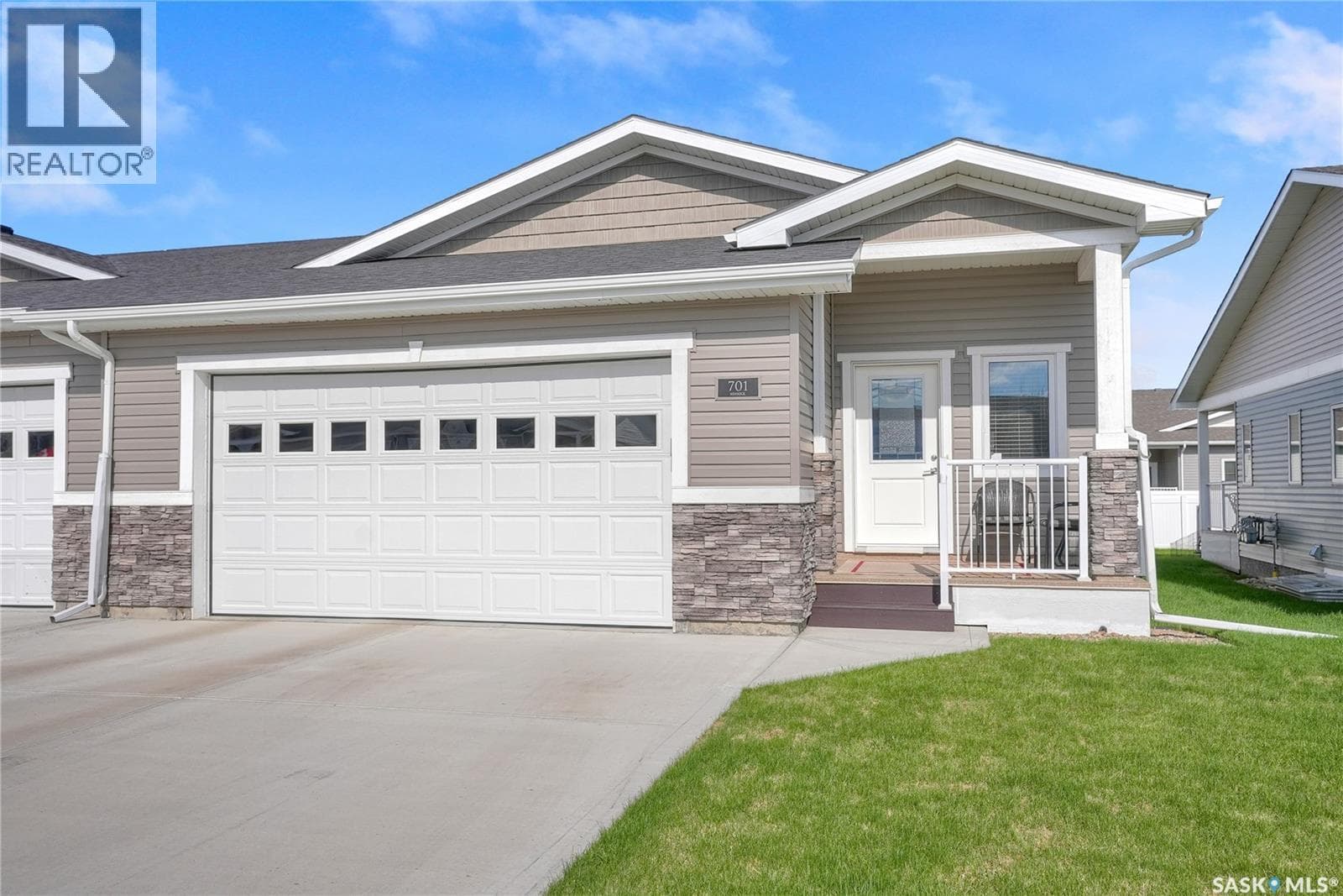 701 1015 Bradley STREET — photo 3