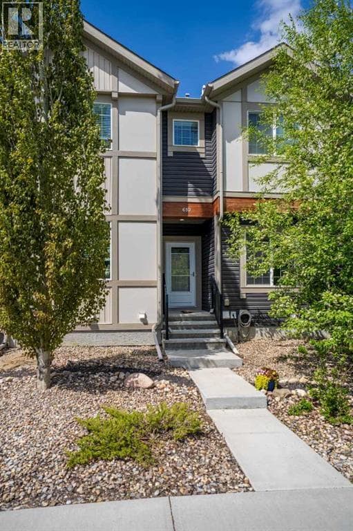 610 Hillcrest Road SW — photo 2