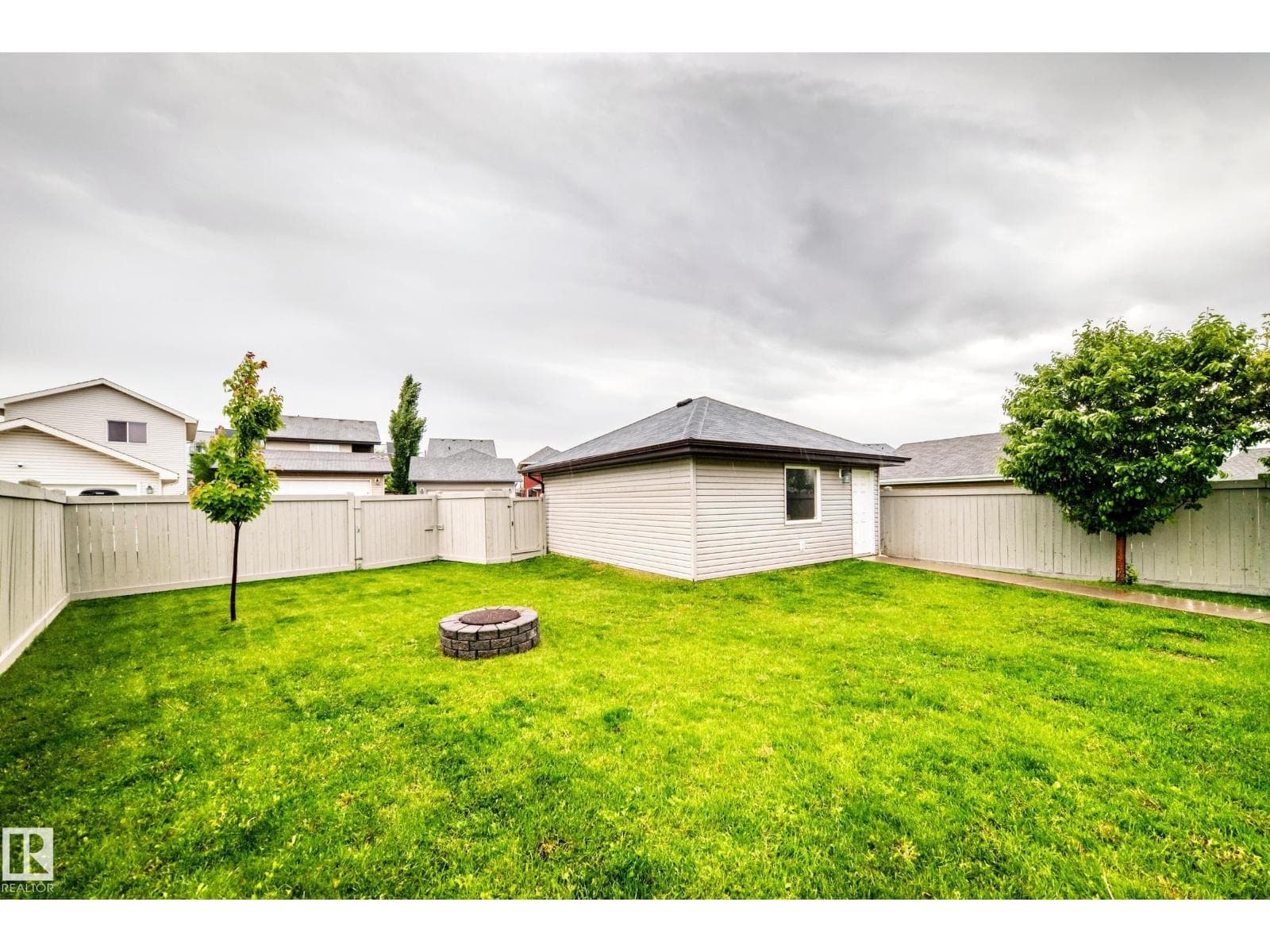 5233 2A AV SW — photo 4