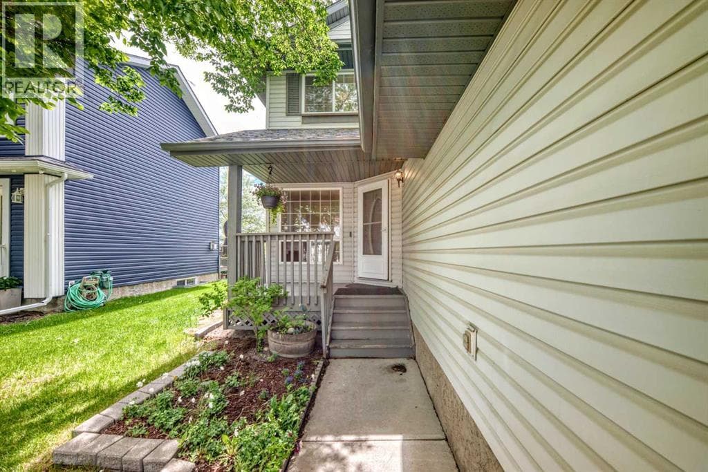 27 Covette Green NE — photo 3