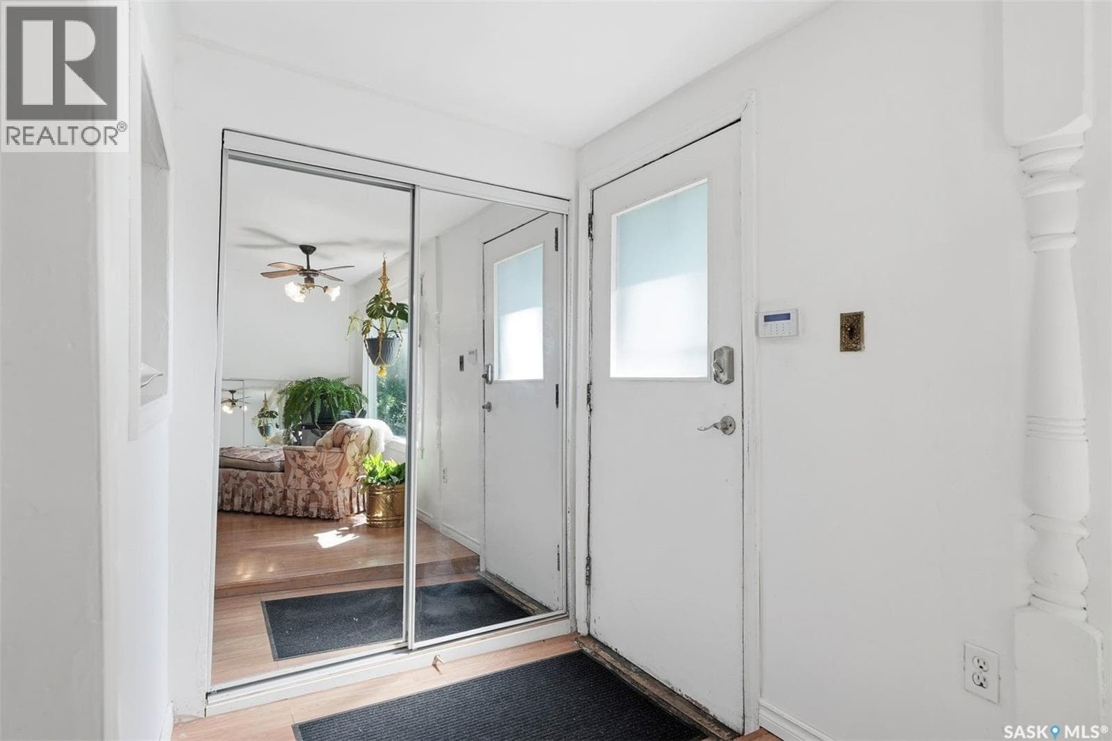 611 J AVENUE S — photo 3