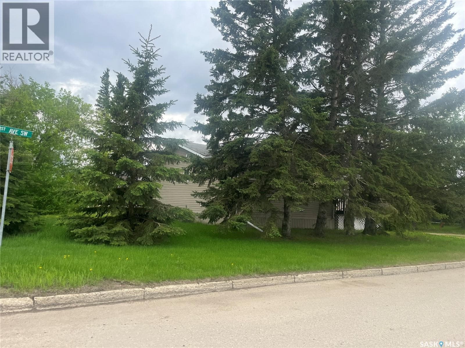100 1st AVENUE SW — photo 2