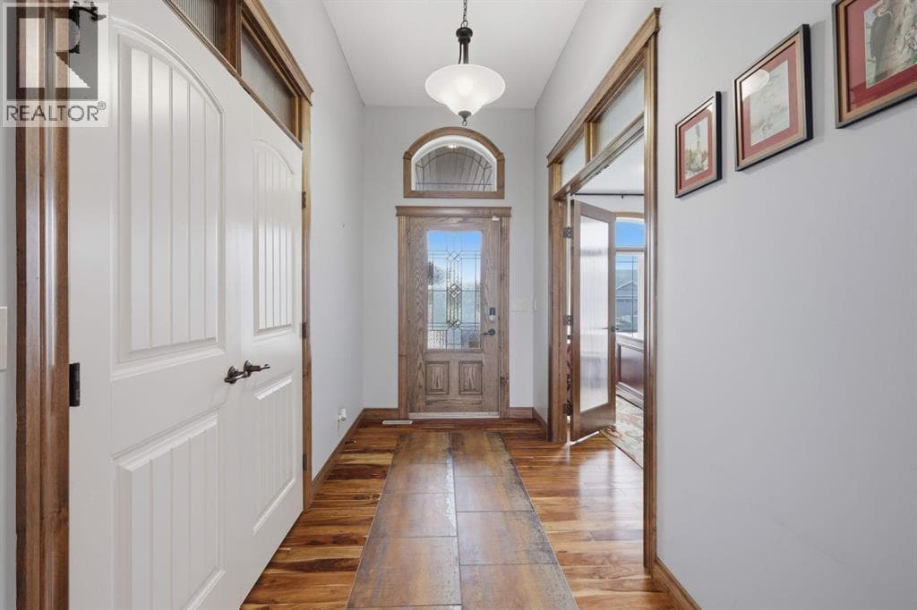 8 Laurel Close — photo 3