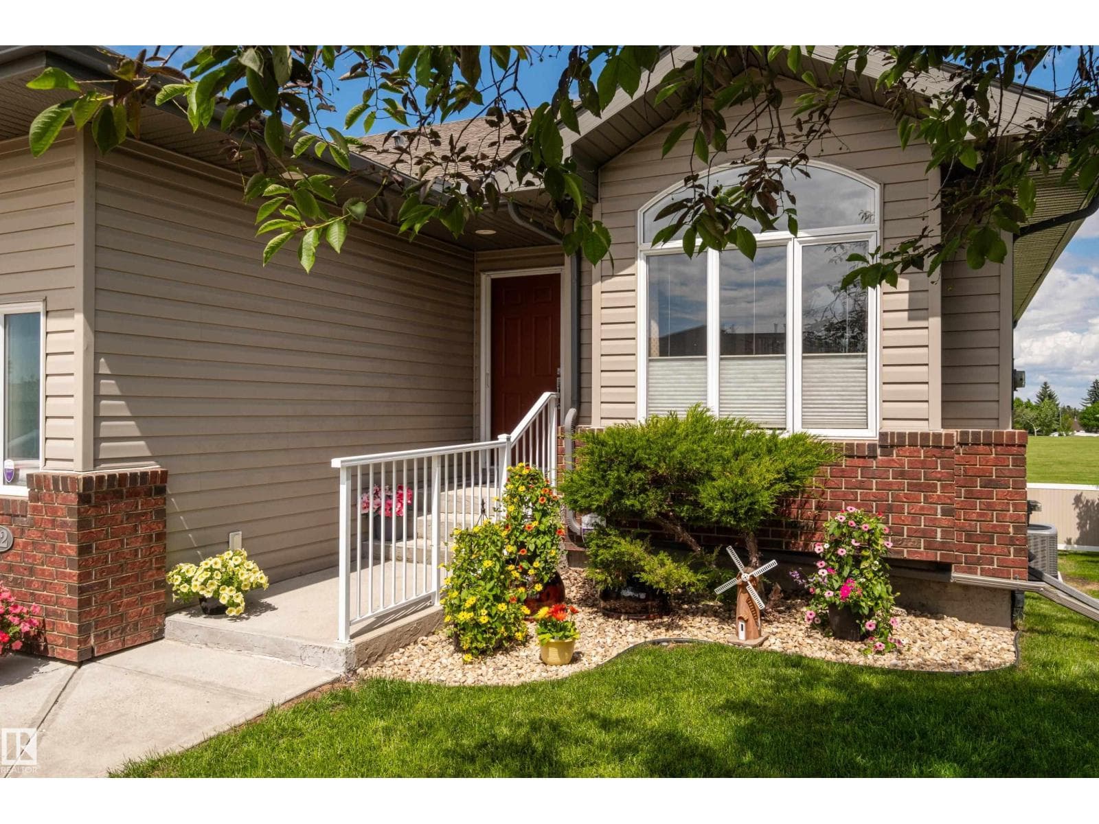 #32 18 Charlton WY — photo 2